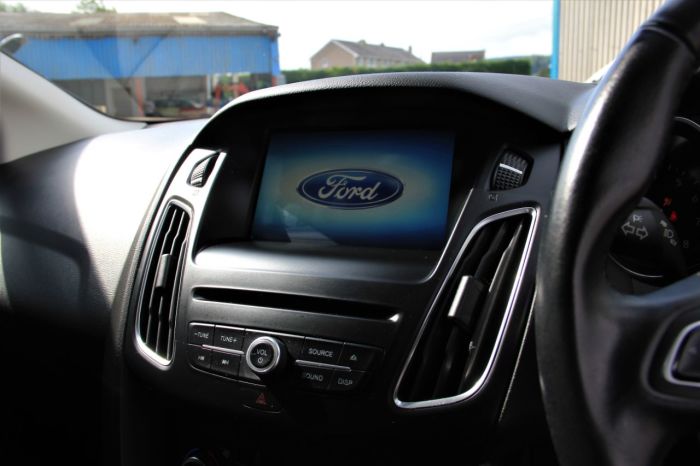 Ford Focus 1.0 EcoBoost 125 Titanium 5dr Hatchback Petrol Silver