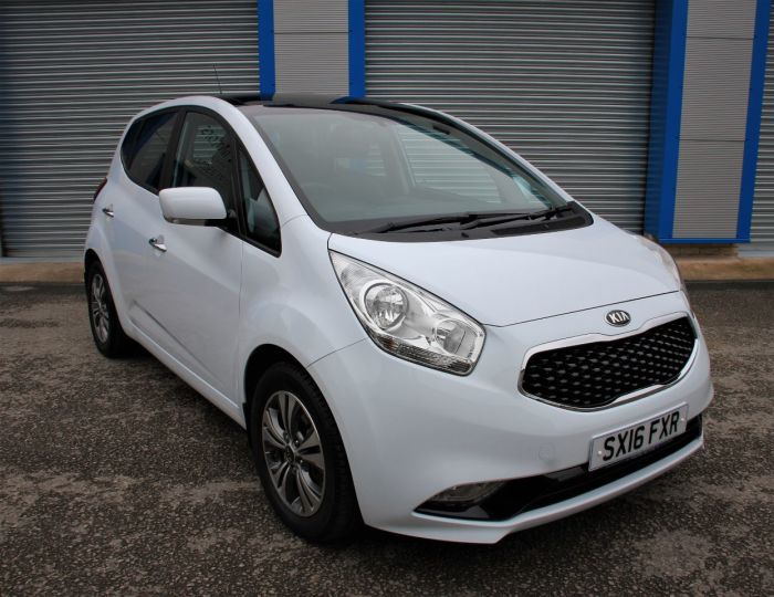 Kia Venga 1.6 CRDi ISG 4 5dr Hatchback Diesel White