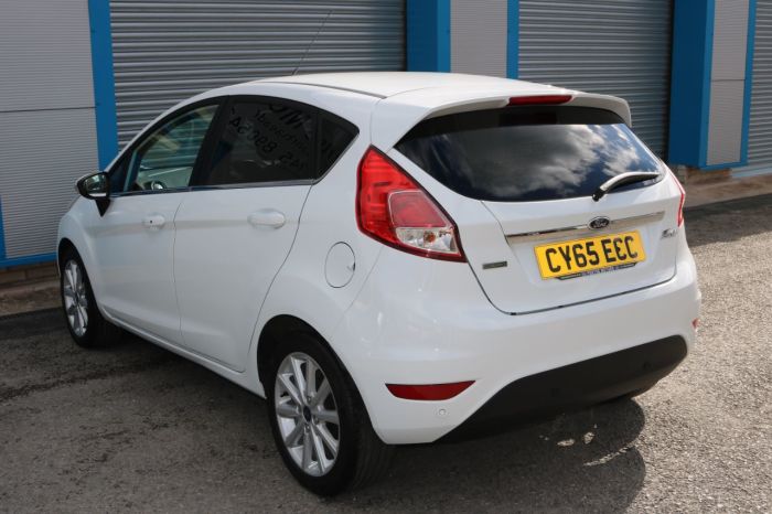 Ford Fiesta 1.0 EcoBoost Titanium 5dr Hatchback Petrol White