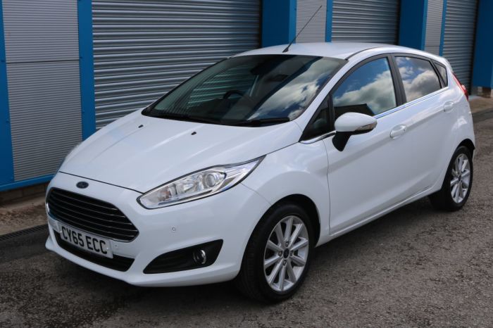 Ford Fiesta 1.0 EcoBoost Titanium 5dr Hatchback Petrol White