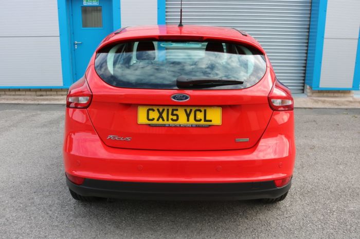 Ford Focus 1.0 EcoBoost 125 Zetec 5dr Hatchback Petrol Red