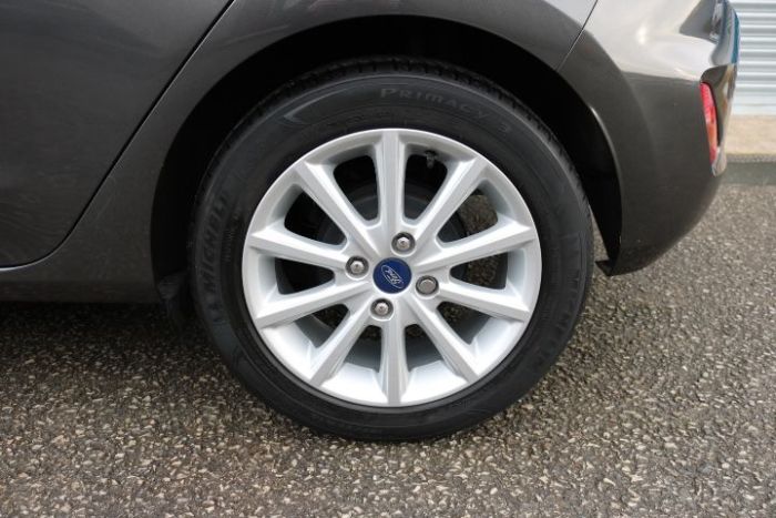 Ford Fiesta 1.0 EcoBoost Titanium 5dr Hatchback Petrol Grey