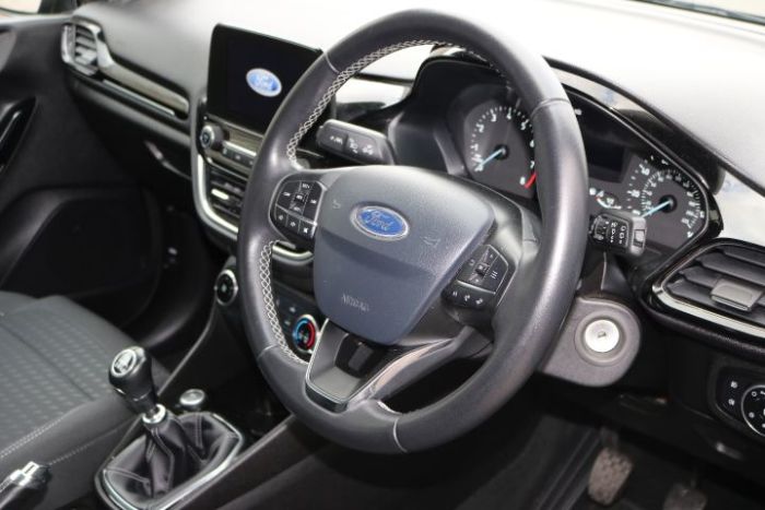 Ford Fiesta 1.0 EcoBoost Zetec 5dr Hatchback Petrol Black