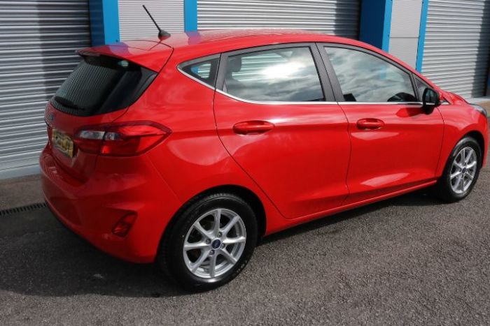 Ford Fiesta 1.0 EcoBoost Zetec 5dr Hatchback Petrol Red