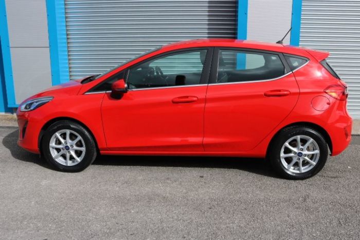 Ford Fiesta 1.0 EcoBoost Zetec 5dr Hatchback Petrol Red