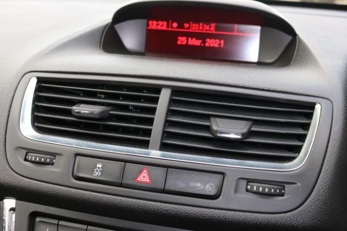 Vauxhall Mokka 1.6 CDTi Exclusiv 5dr Hatchback Diesel Black