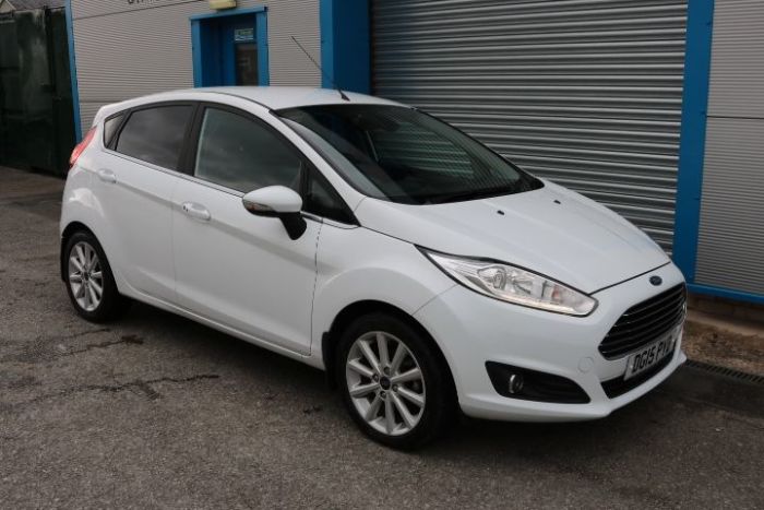 Ford Fiesta 1.0 EcoBoost Titanium 5dr Hatchback Petrol White