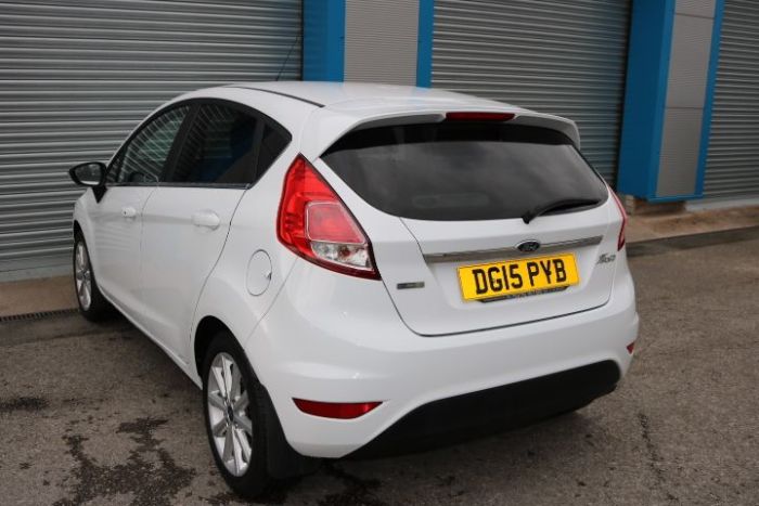 Ford Fiesta 1.0 EcoBoost Titanium 5dr Hatchback Petrol White