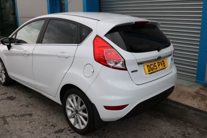Ford Fiesta 1.0 EcoBoost Titanium 5dr Hatchback Petrol White