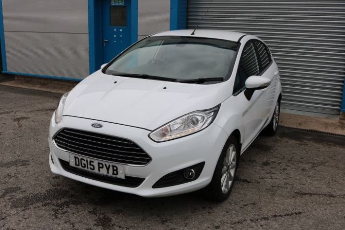 Ford Fiesta 1.0 EcoBoost Titanium 5dr Hatchback Petrol White