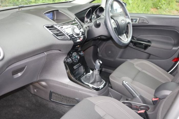 Ford Fiesta 1.0 EcoBoost Titanium 5dr Hatchback Petrol White