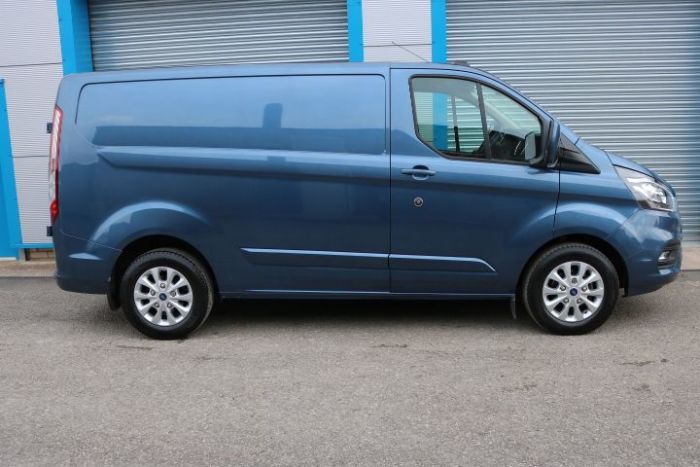 Ford Transit Custom 2.0 EcoBlue 130ps Low Roof Limited Van Panel Van Diesel Blue