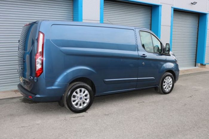 Ford Transit Custom 2.0 EcoBlue 130ps Low Roof Limited Van Panel Van Diesel Blue