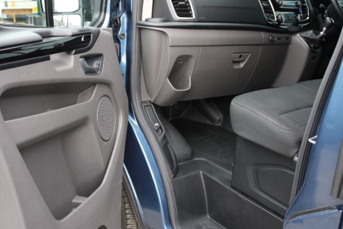 Ford Transit Custom 2.0 EcoBlue 130ps Low Roof Limited Van Panel Van Diesel Blue