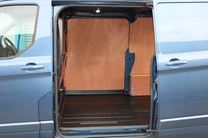 Ford Transit Custom 2.0 EcoBlue 130ps Low Roof Limited Van Panel Van Diesel Blue