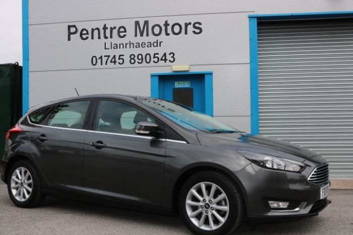 Ford Focus 1.0 EcoBoost 125 Titanium 5dr Auto Hatchback Petrol Grey
