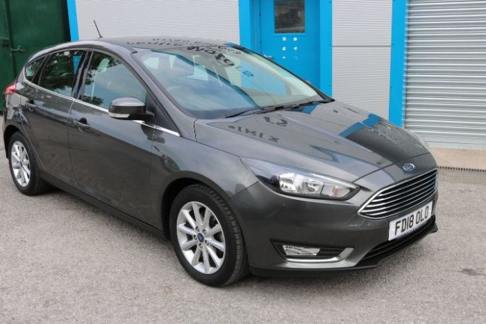 Ford Focus 1.0 EcoBoost 125 Titanium 5dr Auto Hatchback Petrol Grey