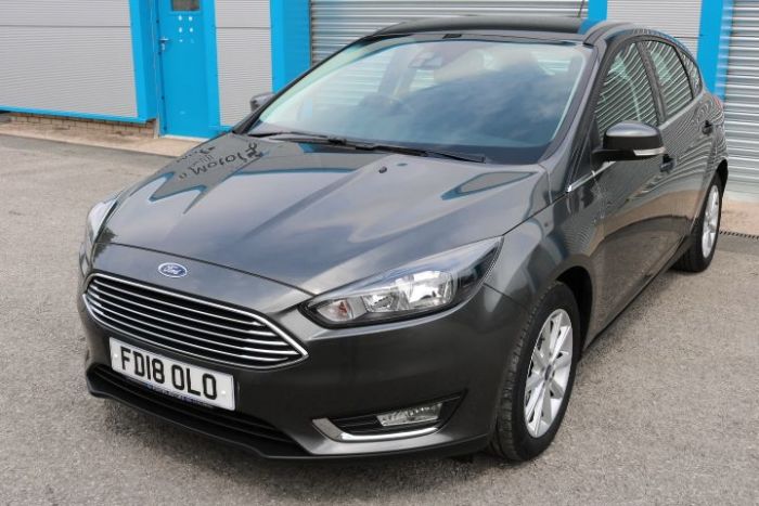 Ford Focus 1.0 EcoBoost 125 Titanium 5dr Auto Hatchback Petrol Grey