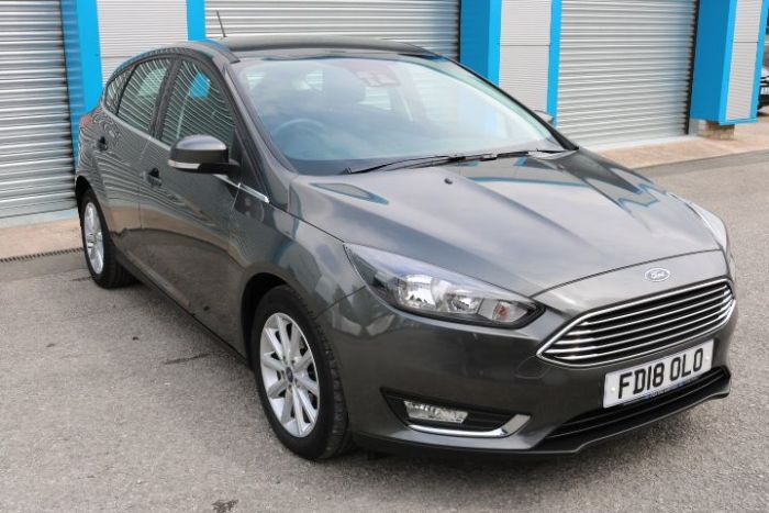 Ford Focus 1.0 EcoBoost 125 Titanium 5dr Auto Hatchback Petrol Grey