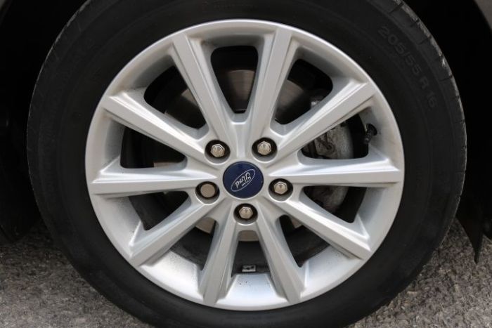 Ford Focus 1.0 EcoBoost 125 Titanium 5dr Auto Hatchback Petrol Grey