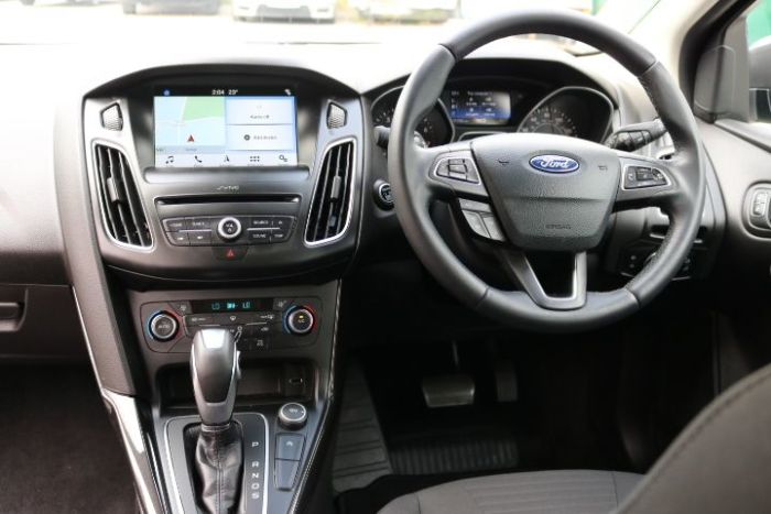Ford Focus 1.0 EcoBoost 125 Titanium 5dr Auto Hatchback Petrol Grey