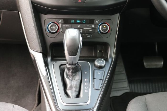 Ford Focus 1.0 EcoBoost 125 Titanium 5dr Auto Hatchback Petrol Grey