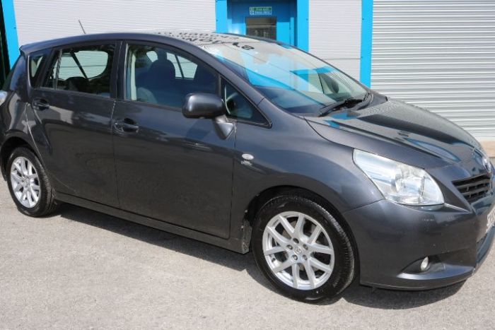 Toyota Verso 2.2 D-CAT T Spirit 5dr Auto MPV Diesel Grey