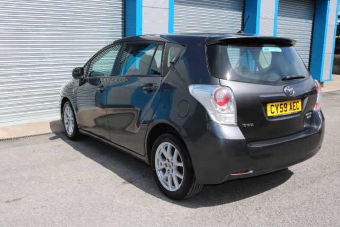 Toyota Verso 2.2 D-CAT T Spirit 5dr Auto MPV Diesel Grey