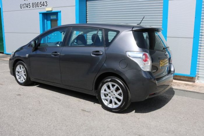 Toyota Verso 2.2 D-CAT T Spirit 5dr Auto MPV Diesel Grey