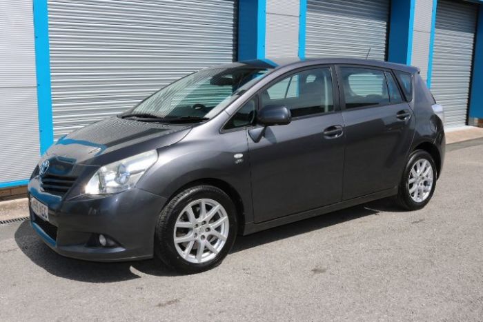 Toyota Verso 2.2 D-CAT T Spirit 5dr Auto MPV Diesel Grey