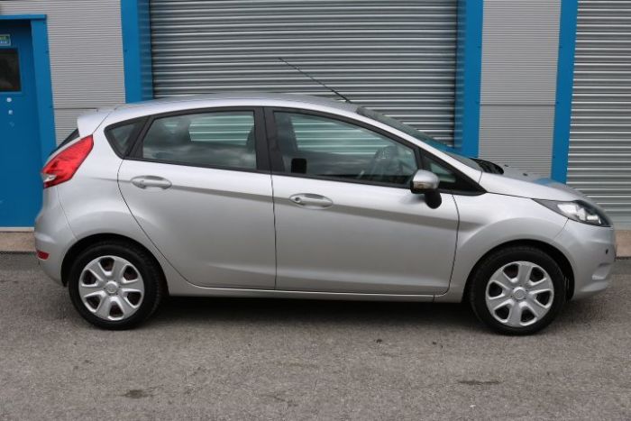 Ford Fiesta 1.4 Style + 5dr Hatchback Petrol Silver