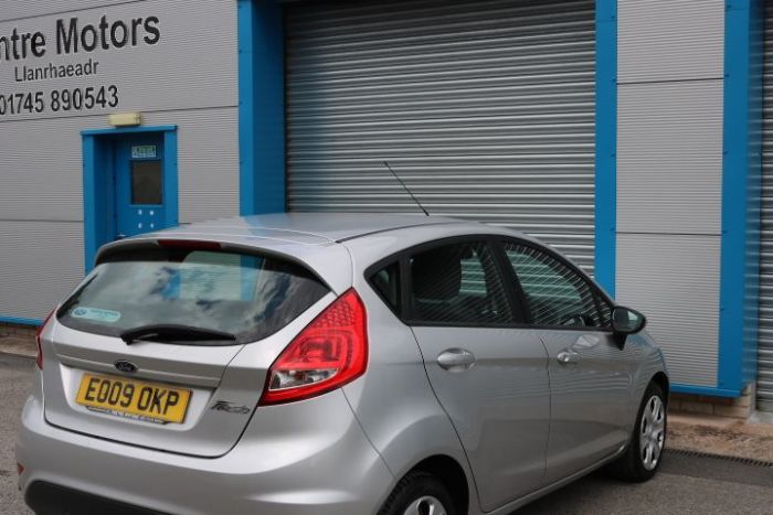 Ford Fiesta 1.4 Style + 5dr Hatchback Petrol Silver