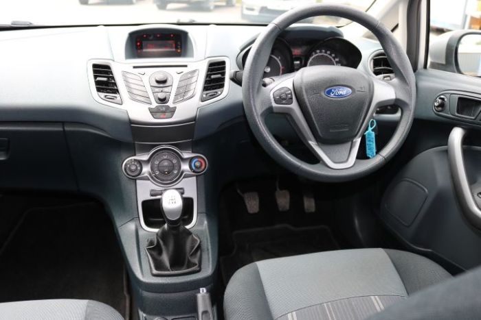Ford Fiesta 1.4 Style + 5dr Hatchback Petrol Silver
