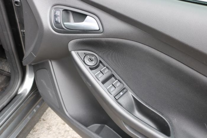 Ford Focus 1.5 TDCi 120 Zetec S 5dr Hatchback Diesel Grey