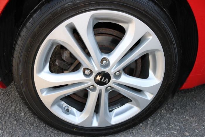 Kia Ceed 1.6 CRDi ISG 4 5dr Estate Diesel Red