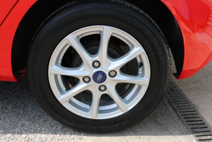 Ford Fiesta 1.0 EcoBoost Zetec 5dr Hatchback Petrol Red