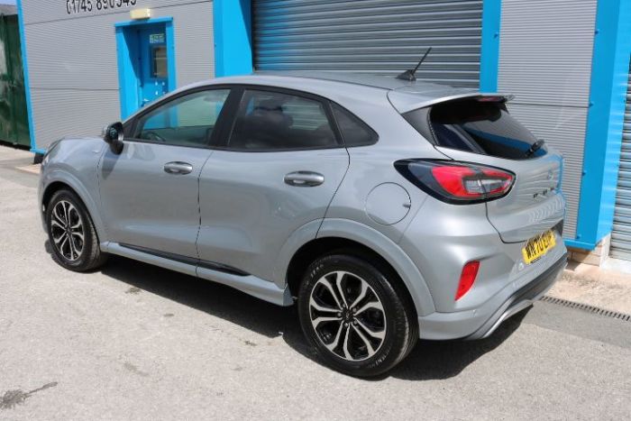 Ford Puma 1.0 EcoBoost Hybrid mHEV ST-Line 5dr Hatchback Petrol Silver