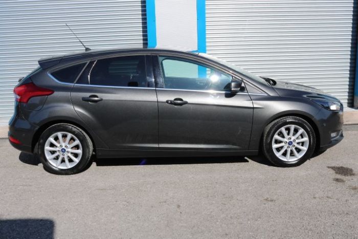 Ford Focus 1.0 EcoBoost 125 Titanium 5dr Hatchback Petrol Grey