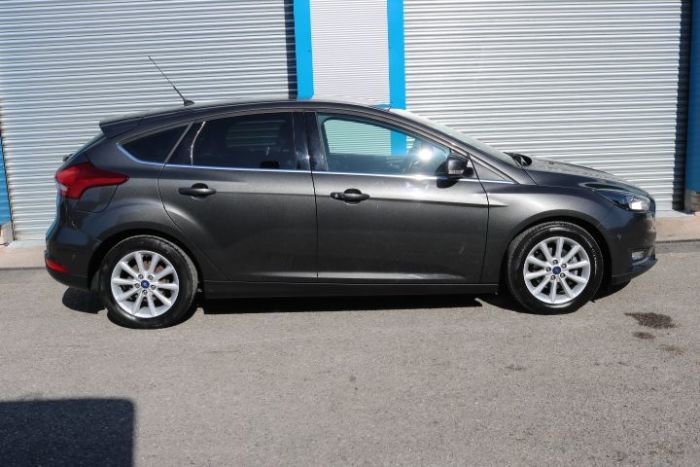 Ford Focus 1.0 EcoBoost 125 Titanium 5dr Hatchback Petrol Grey