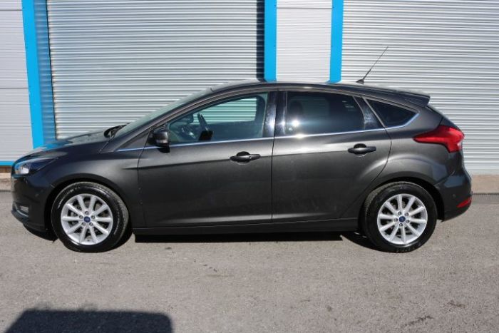 Ford Focus 1.0 EcoBoost 125 Titanium 5dr Hatchback Petrol Grey