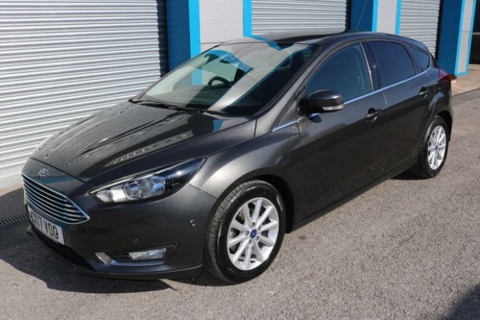 Ford Focus 1.0 EcoBoost 125 Titanium 5dr Hatchback Petrol Grey