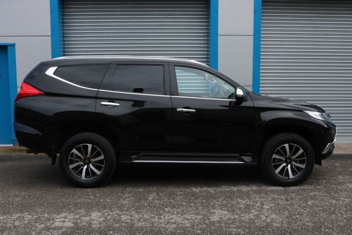Mitsubishi Shogun Sport 2.4 DI-DC Commercial Auto Van Diesel Black