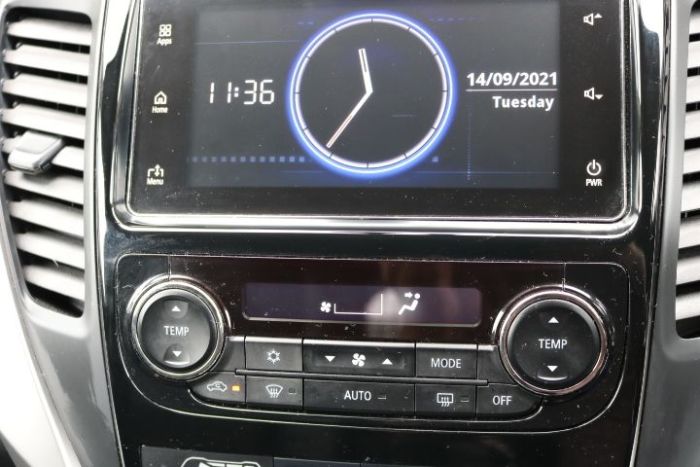 Mitsubishi Shogun Sport 2.4 DI-DC Commercial Auto Van Diesel Black