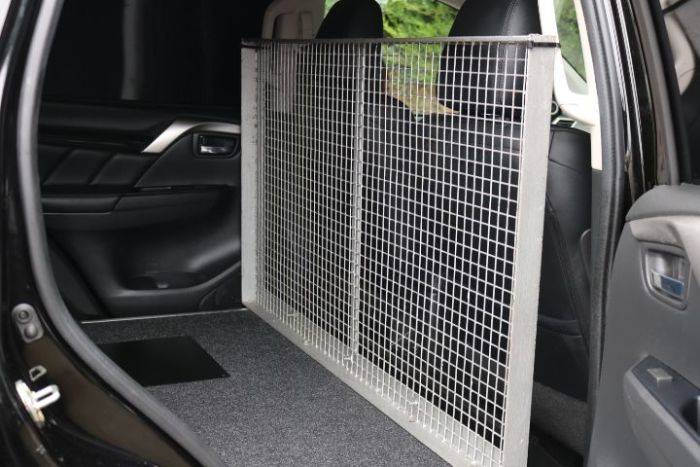 Mitsubishi Shogun Sport 2.4 DI-DC Commercial Auto Van Diesel Black