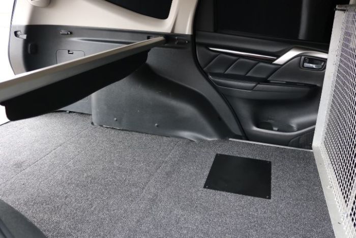 Mitsubishi Shogun Sport 2.4 DI-DC Commercial Auto Van Diesel Black