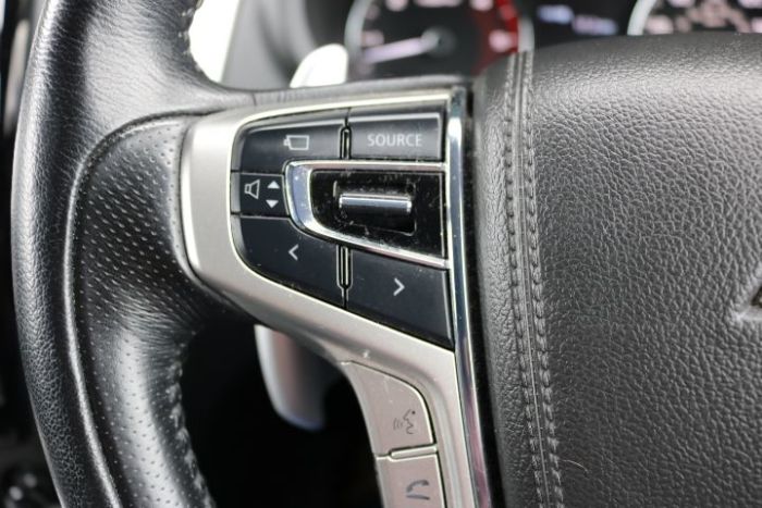 Mitsubishi Shogun Sport 2.4 DI-DC Commercial Auto Van Diesel Black