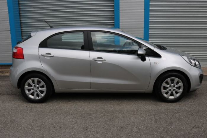 Kia Rio 1.25 1 5dr Hatchback Petrol Silver