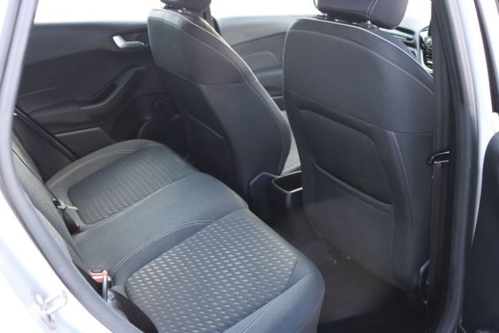 Ford Fiesta 1.5 TDCi Zetec 5dr Hatchback Diesel Silver
