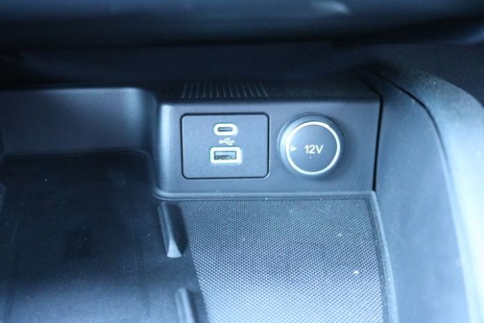 Ford Kuga 2.5 KUGA Titanium Plug In Hybrid Automatic SUV Hybrid Chrome Blue