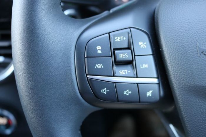 Ford Kuga 2.5 KUGA Titanium Plug In Hybrid Automatic SUV Hybrid Chrome Blue